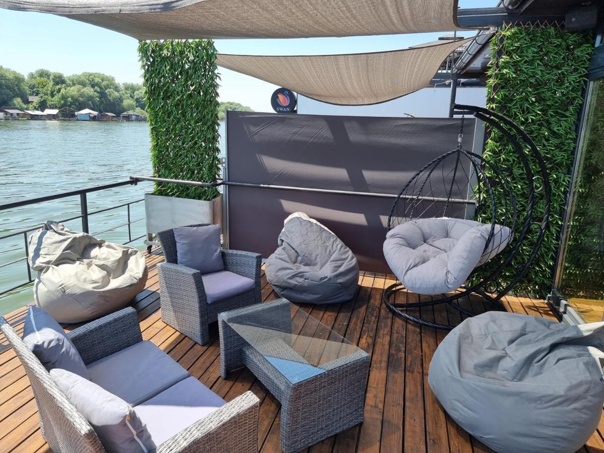 Swan Hotel Belgrade Exterior photo