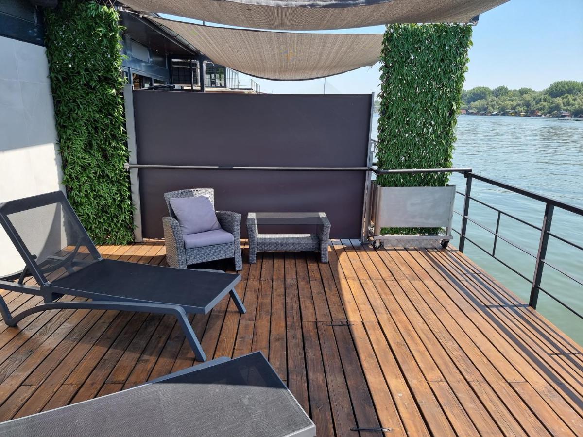 Swan Hotel Belgrade Exterior photo